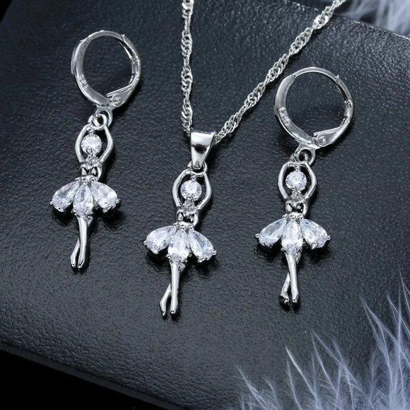 ⭐4pc Bundle Sale⭐ Diamond Ballerina Pendant, Earrings & 18" Chain 925 Silver - Picture 4 of 7